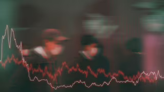 Bolsas globais caem e petróleo dispara com escalada da guerra no Oriente Médio