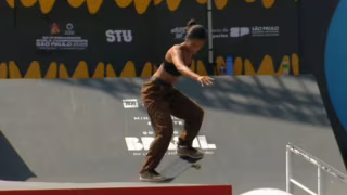 Rayssa Leal tem contusão óssea no joelho direito após queda no Mundial de Skate Street
