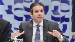 Motta faz reunião nesta terça (10) para destravar regulamentação do trabalho por apps