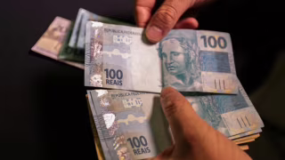 Brasileiros têm R$ 10,4 bilhões esquecidos em bancos; veja como consultar e resgatar