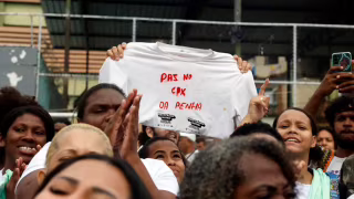 Megaoperação que deixou 121 mortos: 10 PMs são denunciados por invadir casas e manipular câmeras no Rio