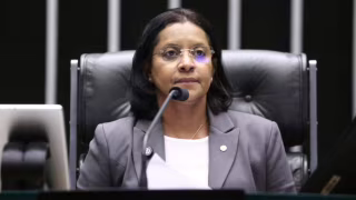 Câmara aprova projeto que libera spray de pimenta para mulheres como defesa pessoal