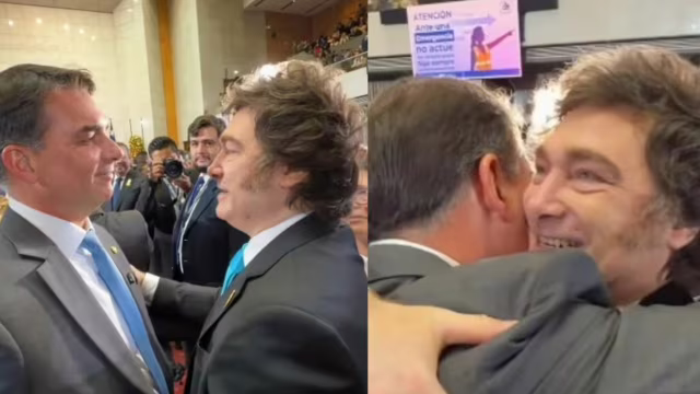 Milei encontra Flávio Bolsonaro no Chile e diz: “Vai ganhar”