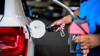 Governo cobra que redução do diesel nas refinarias chegue ao consumidor