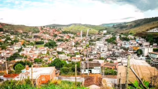 Homem é preso com 36 pinos de cocaína após denúncia anônima em Iapu