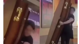 Cliente leva caixão para encher de pipoca em promoção da Cinemark em Santo André