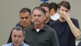 Bolsonaro “está melhor”, mas quadro “inspira cuidados”, diz Bia Kicis