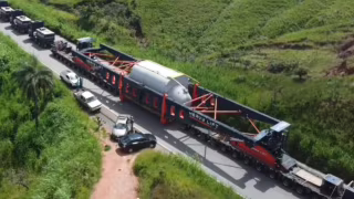PRF escolta comboio com estator de 491 toneladas e alerta para interdições na BR-262 e BR-354 em MG