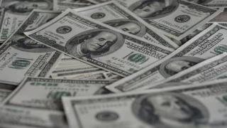 Dólar abre em alta nesta terça (17) com guerra no Oriente Médio e petróleo no radar; Ibovespa reage ao risco