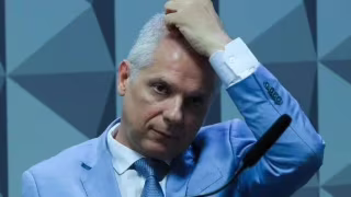 PF diz que ex-presidente do INSS recebeu cerca de R$ 4 milhões em esquema de fraudes nos descontos