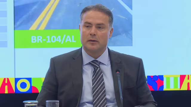 Governo anuncia pacote para endurecer fiscalização do piso mínimo do frete e punir empresas infratoras