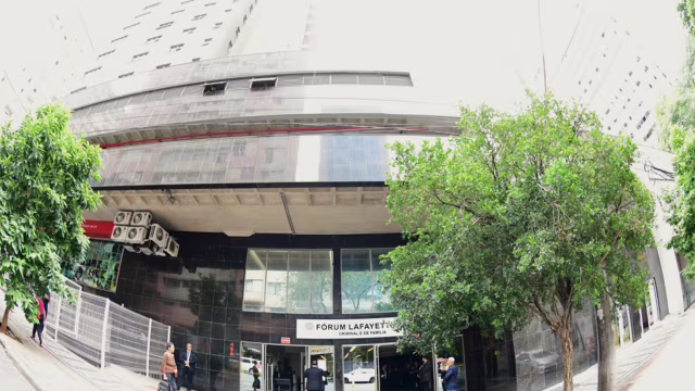 Homem que matou mãe e cachorro e feriu sobrinho em BH vira réu