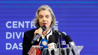 Cármen Lúcia teria citado “aviso de bomba para matá-la”, mas frase ainda não aparece em registros oficiais