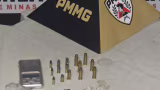 PM apreende drogas, munições e balança de precisão após suspeito fugir em Ipaba