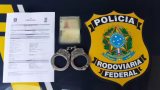 PRF prende motociclista com mandado por tráfico após fuga na BR-381, em MG