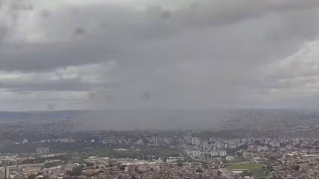 Inmet emite alerta laranja para chuvas intensas em 574 cidades de Minas nesta sexta (20)