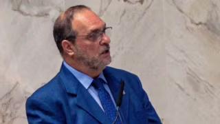 Conselho do Corinthians afasta Romeu Tuma Júnior da presidência após votação extraordinária