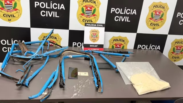 Mulher é presa no Brás com 1 kg de cocaína escondido em carrinho de bagagem