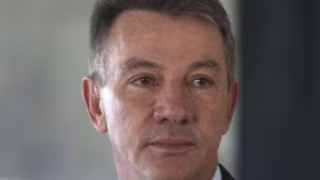 Pressão no TSE cresce para retomar julgamento que pode cassar governador de Roraima