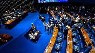 Senado aprova projeto que cria crime de vicaricídio e prevê pena de 20 a 40 anos