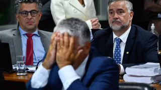 Base de Lula derrota relatório e CPMI do INSS termina sem conclusão