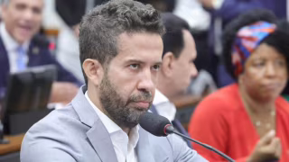 Janones pode ser expulso da OAB-MG após suspensões por infrações éticas