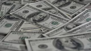 Dólar abre em queda com sinais de desescalada no Oriente Médio e alívio no petróleo