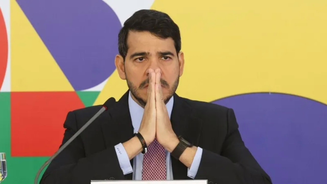 Senado confirma recebimento da indicação de Jorge Messias para vaga no STF
