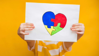 TJMG aumenta indenização após falha em acompanhamento de criança autista em escola