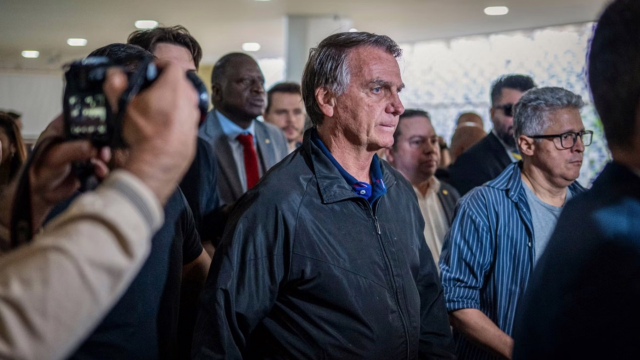 PM do DF comunica ao STF troca do carregador da tornozeleira de Bolsonaro