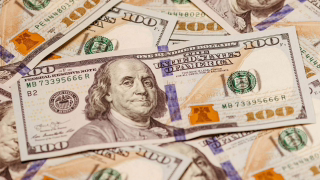 Dólar fecha estável a R$ 5,15 e Bolsa sobe com cautela após fala de Trump sobre Irã