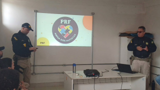 PRF promove ações de educação no trânsito e campanha em apoio a autistas em MG
