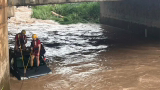 Mulher desaparece após carro cair no Córrego do Enxofre durante temporal em Piracicaba