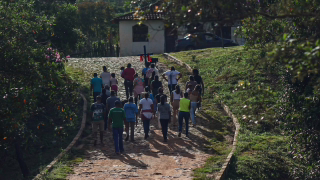 Comunidade quilombola de Capivari retoma procissão da Sexta-Feira Santa no Serro