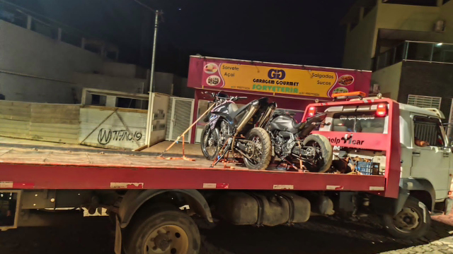 Dupla é presa após fuga com motos sem placa em Timóteo