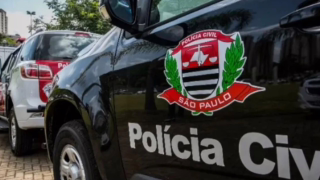 Mulher é presa após invadir casa e esfaquear companheira do ex em São Vicente