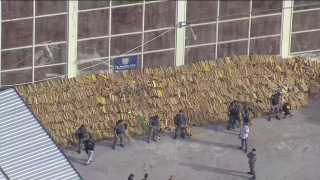 PM apreende 48 toneladas de maconha em operação no Complexo da Maré