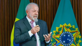 Lula diz que direita articula movimento com 'ambições antidemocráticas' para 2026