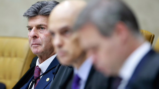 Fux reage a críticas de Moraes e Dino ao RJ em julgamento no STF