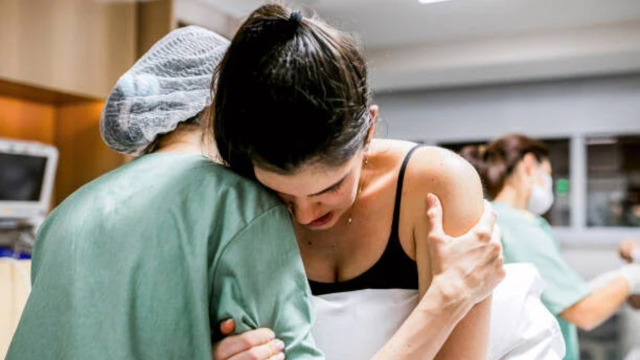 Lula sanciona lei que regulamenta a profissão de doula no Brasil