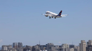 Congonhas opera sem atrasos após evacuação por princípio de fumaça e “caos aéreo”