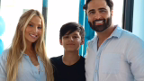 Imagens do filho de Cristiano Araújo viralizam e fãs apontam semelhança com o cantor