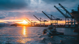 AIE prevê queda no consumo mundial de petróleo em 2026 após choque de oferta ligado à guerra no Oriente Médio