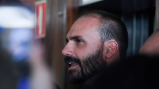 Eduardo Bolsonaro não comparece a interrogatório no STF sobre tarifaço dos EUA