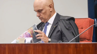 Moraes manda abrir inquérito contra Flávio Bolsonaro por suposta calúnia contra Lula