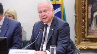 Fim da escala 6x1: em parecer favorável às PECs, deputado sugere discutir regras de transição e diminuição da carga tributária para empresas