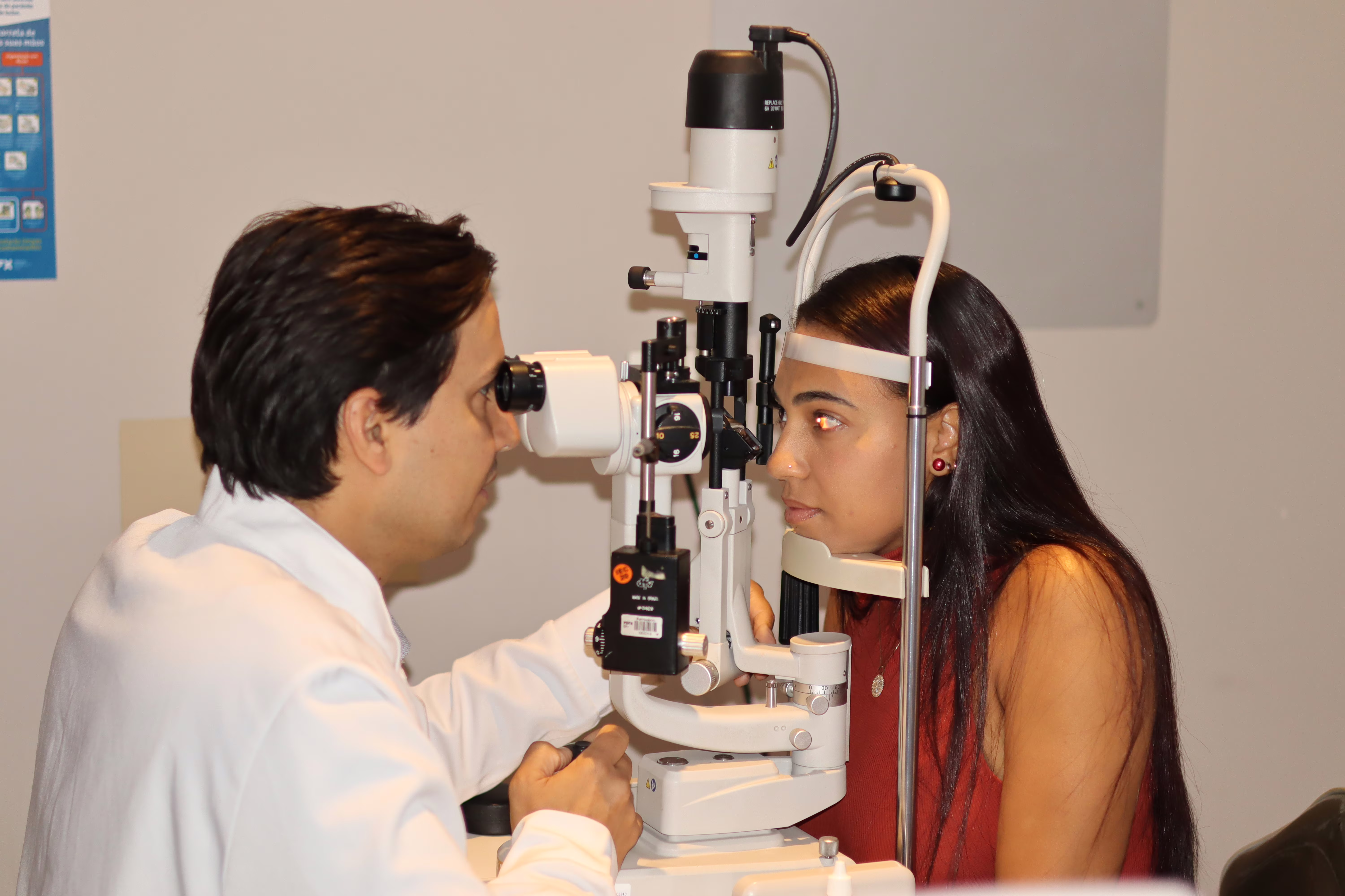 Release - Procedimento inovador devolve qualidade de visão e autoestima a paciente no Hospital Márcio Cunha