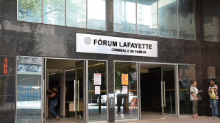 Homem é condenado a 14 anos por tentar atear fogo na ex-companheira em MG