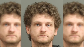 Ator de Jogos Vorazes é preso e responde por três acusações de agressão com arma letal