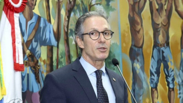 Zema critica fim da escala 6x1 e chama proposta de “populista”